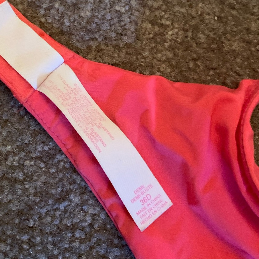 Victoria’s Secret Demi Bra - Picture 5 of 5